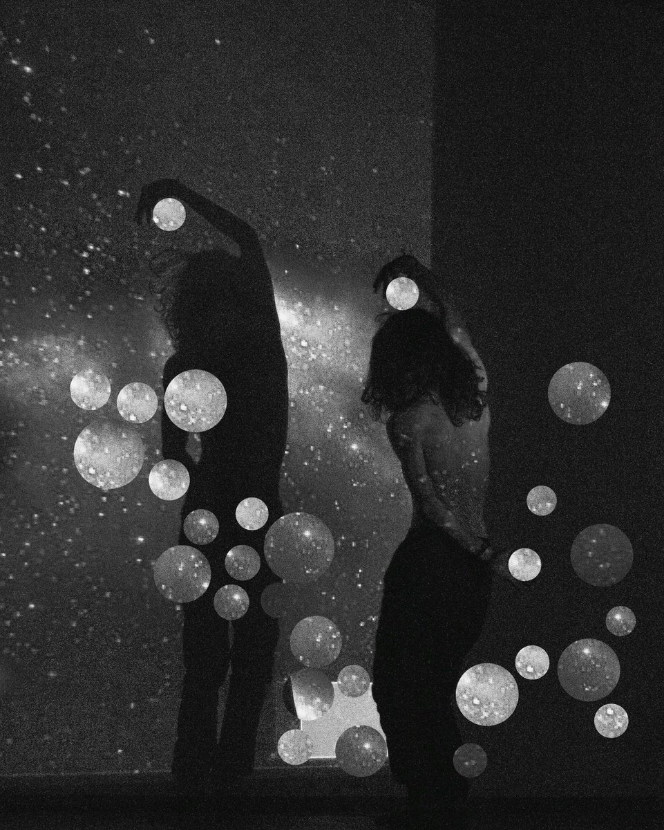 "chaos" on @_dartroom 👁️

1/1 100 $ALGO

"an explosion, a chaos ends and gives birth to the life of a star. Before the explosion it was there, but no one could perceive it. beginning and end intertwined" 
dart.ws/n/awxgyar