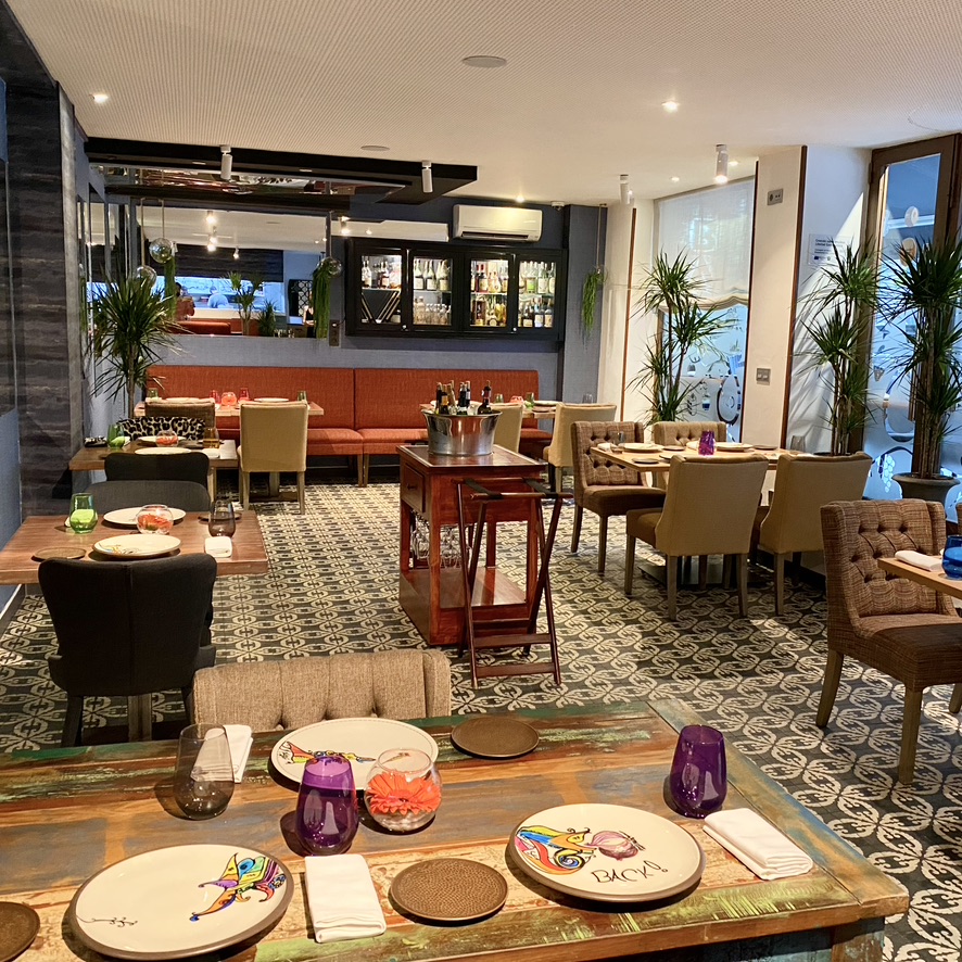 TwoStomachs's tweet photo. This isn’t your regular Spanish restaurant. It is an experimental testing laboratory where bold and creative dishes that push the boundaries of flavours and traditions are masterfully cooked and artistically presented. You will be in for a gastronomical experience @backtapasrest