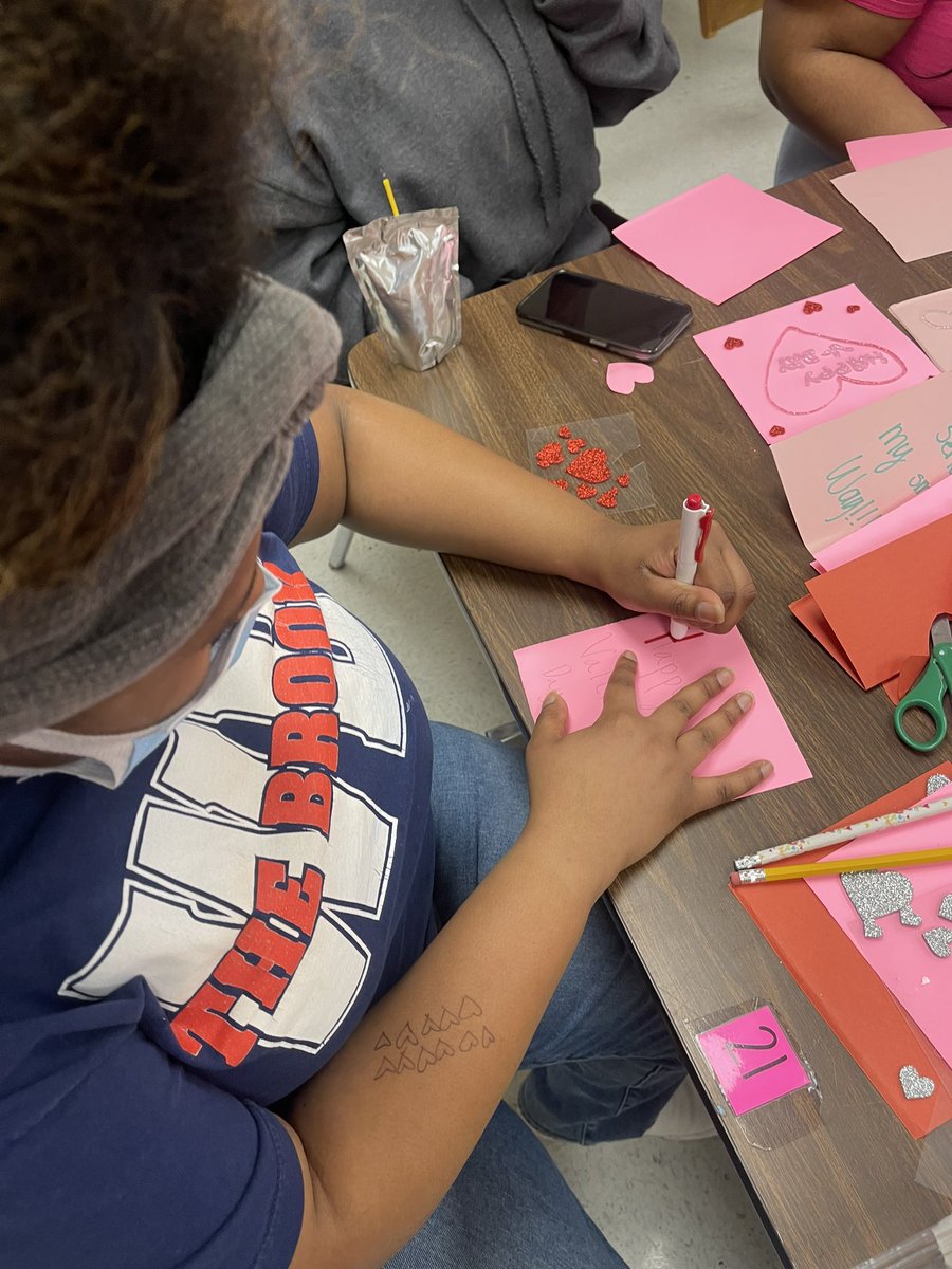 hey_its_MsJ's tweet photo. FCCLA making valentines for a local retirement community! Sweet times with sweet friends 💕 @TexasFCCLA @WBHS_FCCLA #AdvisorLife https://t.co/FlToV22xXB