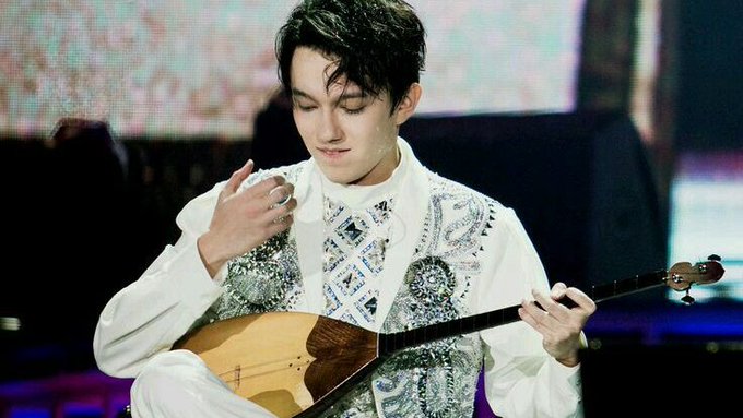 DearMaria163's tweet photo. @PortalNURKZ @dimash_official I voted for #BeWithMe composed by @dimash_official  because it's as a symbol of world unity. Dimash the young genius artist, sings a pop song to the Western youth. Dimash the Kazakh, includes the traditional Dombra and sings a Kazakh rap. Dimash our beloved, the best of the world https://t.co/e6PtJqUf2X