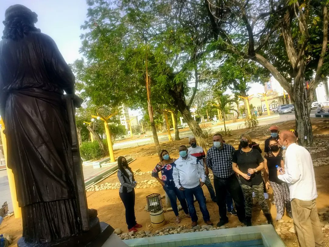 Ameno recorrido por el Casco Histórico de la ciudad con la presencia de la secretaria de turismo, @gladyssocorro, los concejales de Maracaibo, Juan Urdaneta y Jaime Buelvas, la gerente general de Inatur Zulia, Karla Oberto, y demás responsables del ramo turístico y