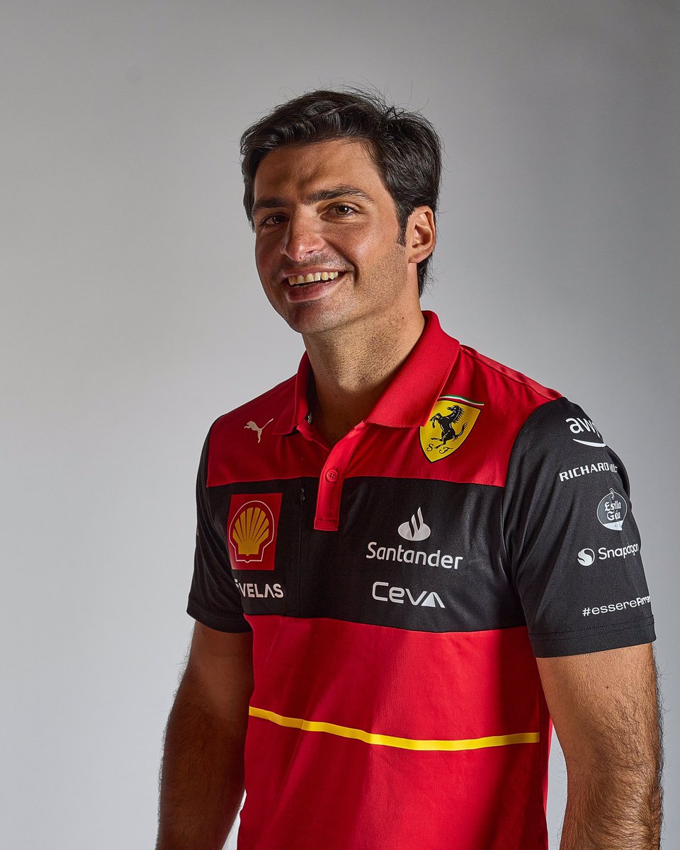 Faus_Mendoza's tweet photo. Atentos a la nueva pilcha de la #ScuderiaFerrari👀
¿Tendrá el F1-75 un diseño similar?🤔
📸: @ScuderiaFerrari 
#F1 #Formula1 #F12022 https://t.co/EJNzSpeXPo