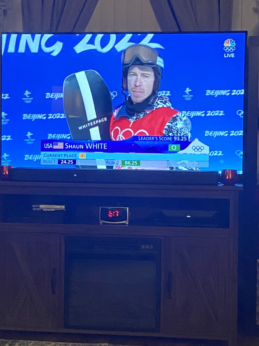 bosh0621's tweet photo. @shaunwhite you do this on purpose to give us anxiety 😂😂😂 Good luck in the final!!! https://t.co/T8gcArlqyv