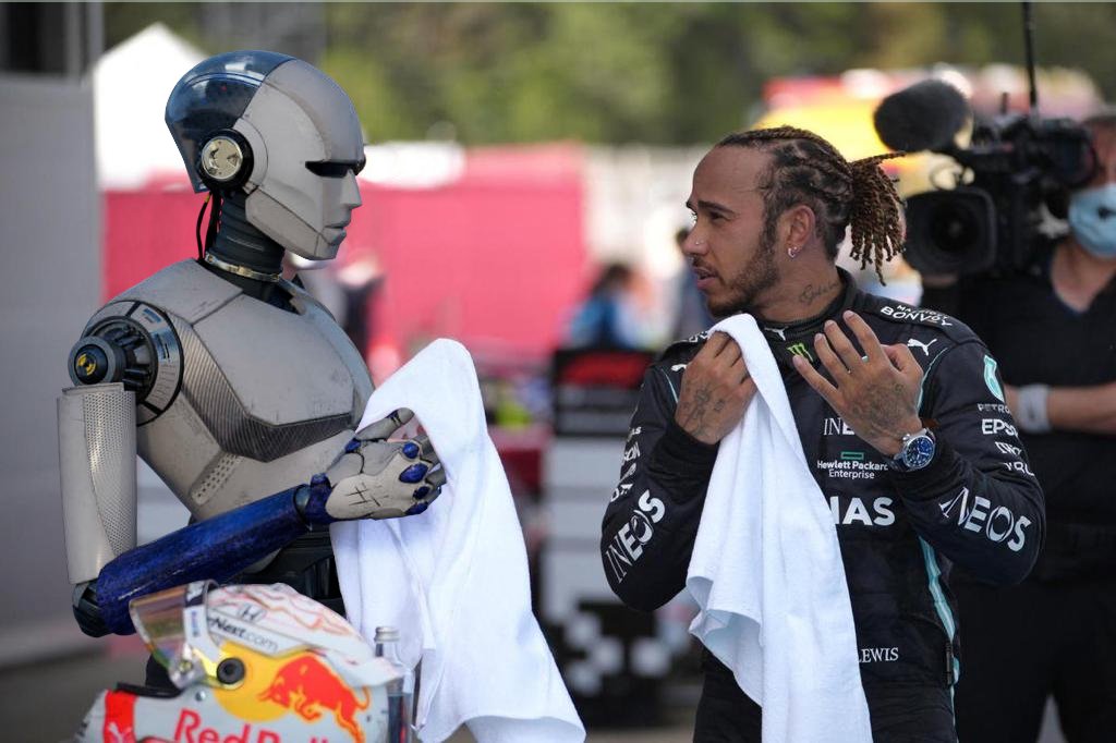 CrashtagViral's tweet photo. **What is speed without direction ?** ♾ 🤖 🏁

@LewisHamilton #crashtag https://t.co/t6FkxHKi0b