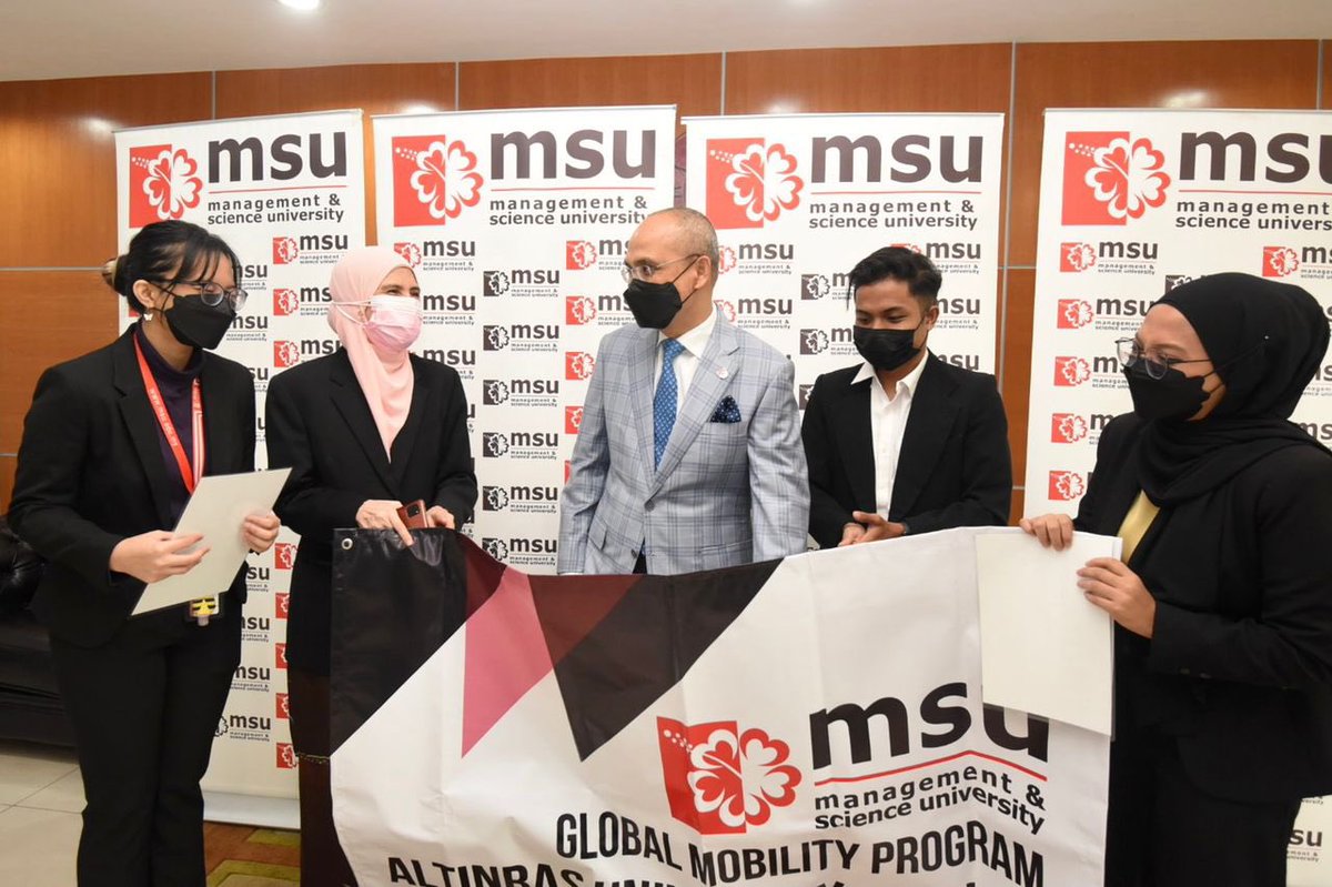 MohdShukriYajid's tweet photo. All the best to everyone from Fac of Business Mgmt &amp; Professional Studies. Enjoy your stay and gain the international experiences at Altinbas University Turkey for your Global Mobility Program @AltinbasUniv #MSUGMP #MSUFBMP@MSUMalaysia https://t.co/iMdPwLKFjw