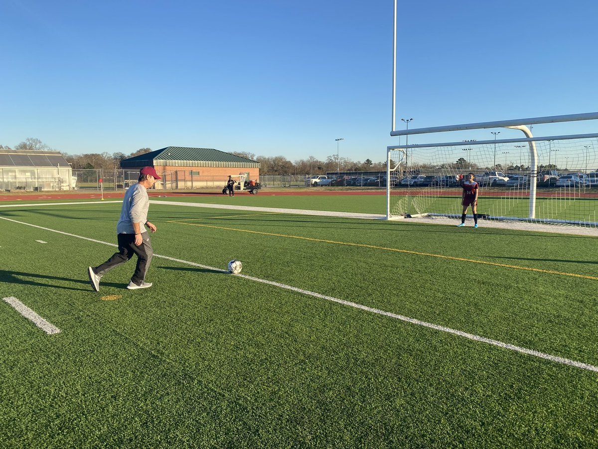 BrewerBunch212's tweet photo. Teacher appreciation night last night ♥️💛⚽️ 4 and 0. Keep fighting the good fight. https://t.co/eMAbJTf42V