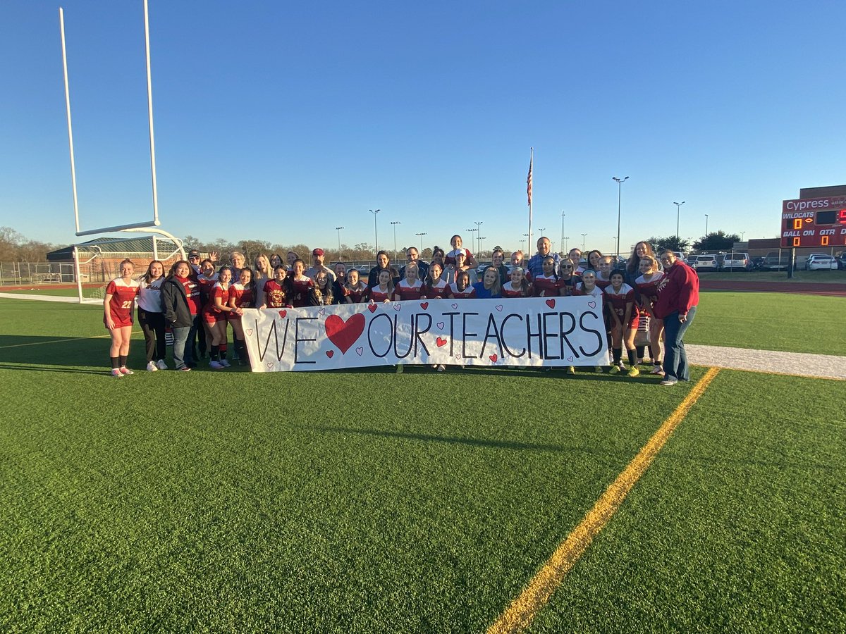 BrewerBunch212's tweet photo. Teacher appreciation night last night ♥️💛⚽️ 4 and 0. Keep fighting the good fight. https://t.co/eMAbJTf42V