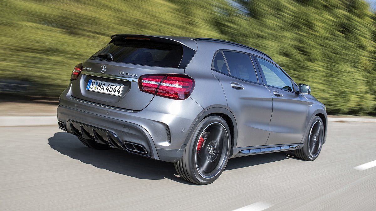 DriveAMG's tweet image. GLA45 😍😍 Who doesn't love a little AMG hatchback #driveamg