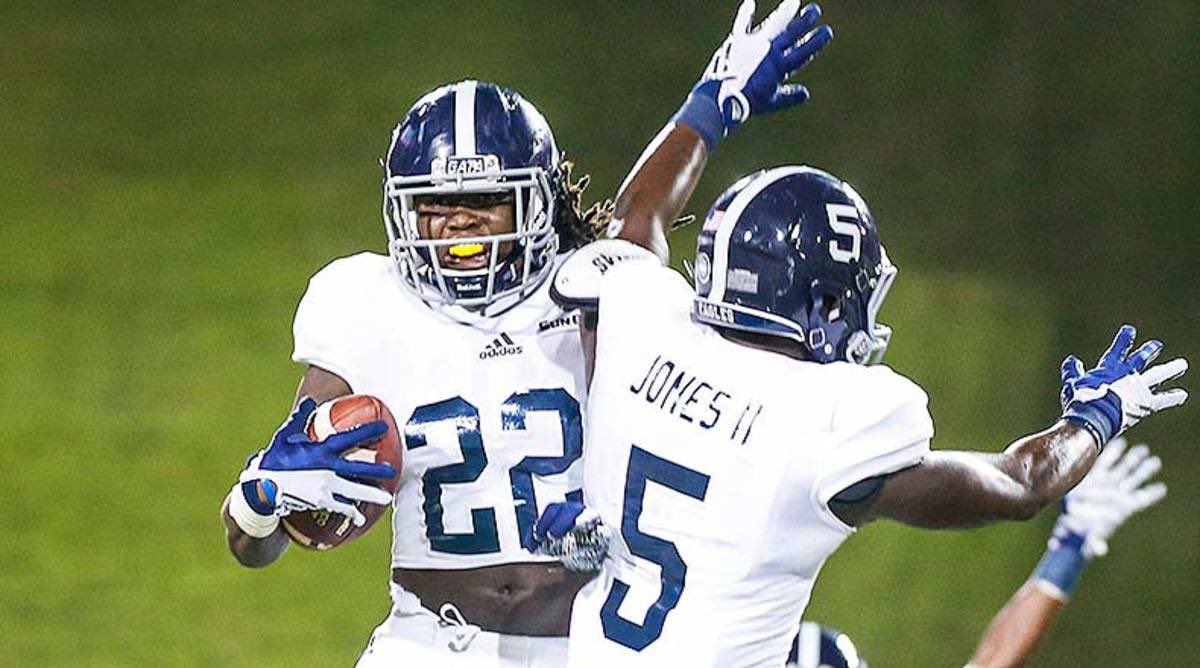 Excited to receive an offer from Georgia Southern University #GATA  #AGTG <a href="/GSCoachHelton/">Clay Helton</a> <a href="/Rip_Rowan48/">Rip Rowan</a> <a href="/CoachWillHarris/">Will Harris</a> <a href="/GSAthletics_FB/">Georgia Southern Football</a>