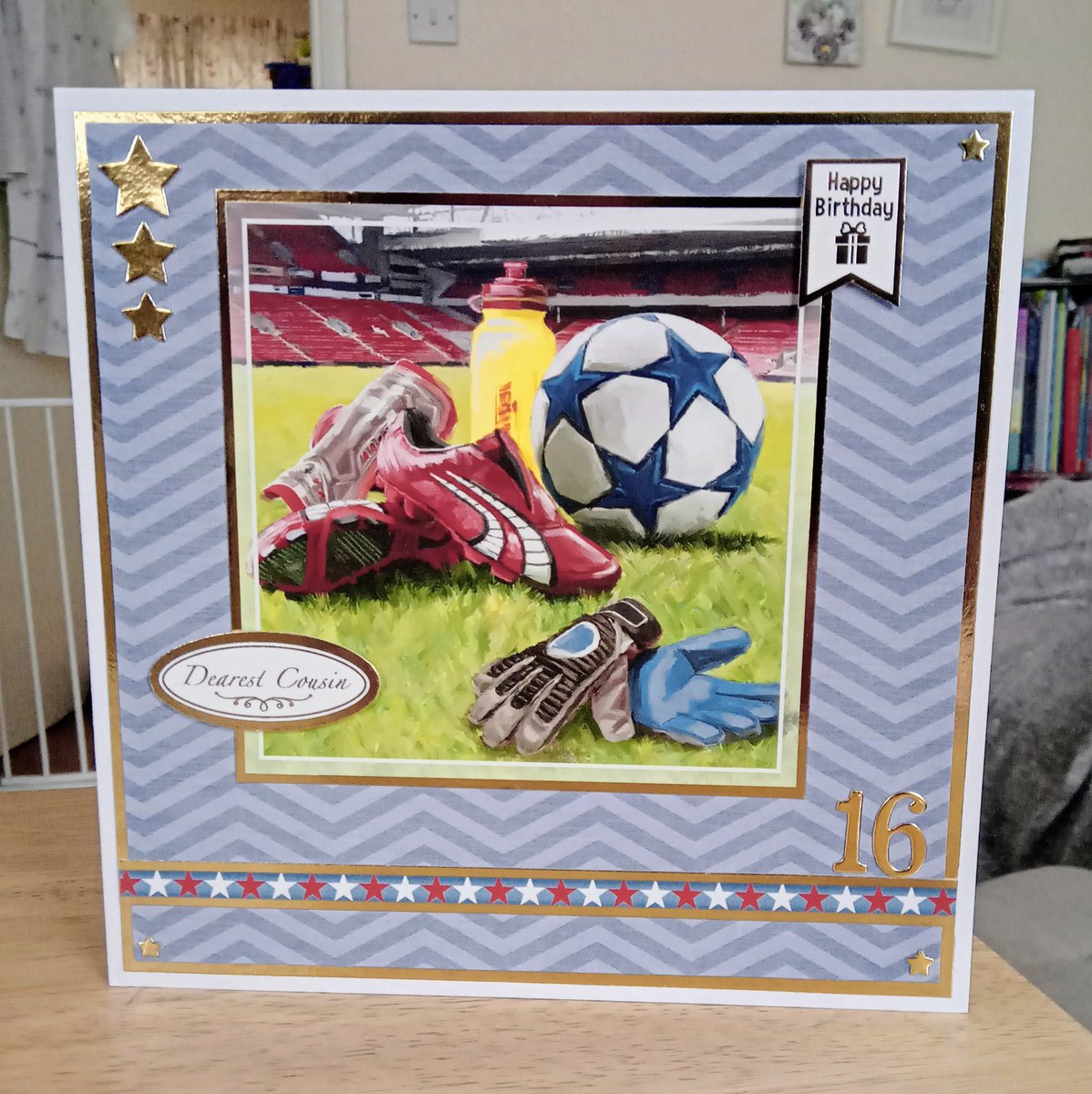 by_maxine's tweet photo. Oops! I'm a bit late sharing today's card!!
Sharing a recent order for a footie fan.
#handcraftedbymaxineb #SupportSmallBusiness #handmadecardsforsale #OrderbyDM https://t.co/SopKYNenLd