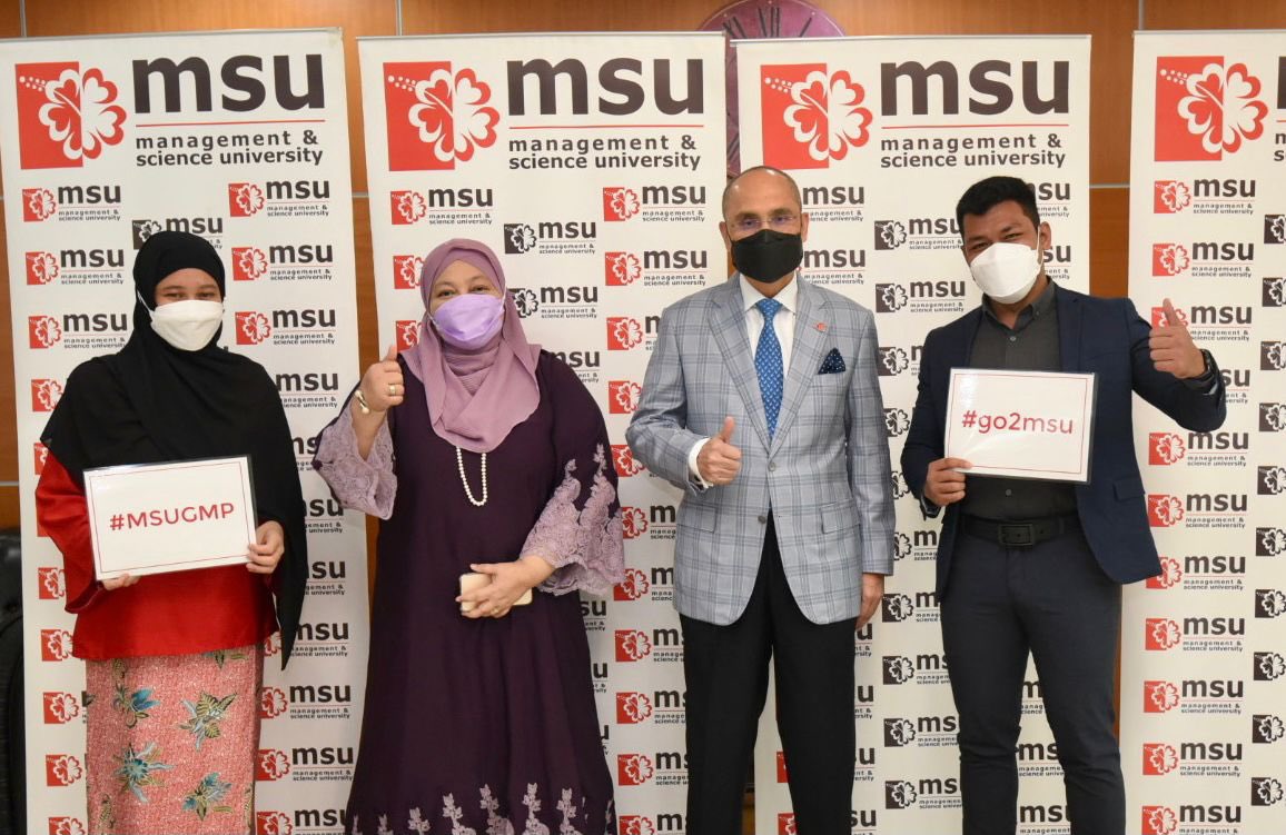 MohdShukriYajid's tweet photo. Delighted to meet Amir Asyraf, a Master in Management postgraduate candidate and Joanna Izzati from Bach of English Language &amp; Literature Studies, before they depart for the Global Mobility Program to Ankara University Turkey. All the best to them! @AnkaraUni_en https://t.co/uest8JlHie