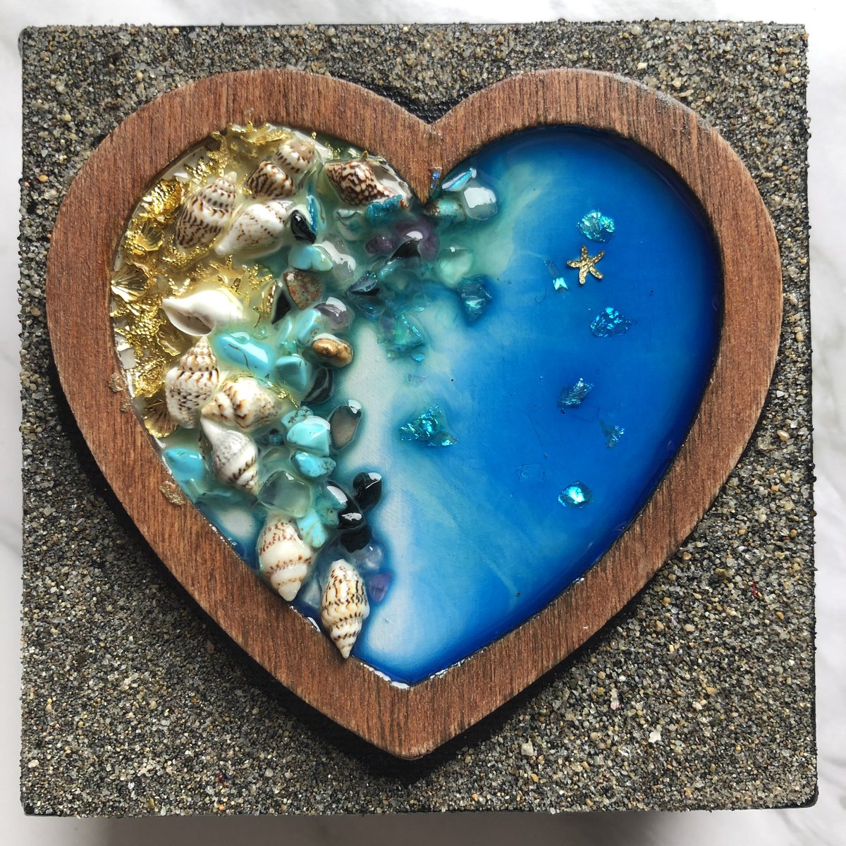 Beached H’art. One of 20 H’arts up for auction Feb10th at 10am. This is a fundraising auction for the <a href="/HeartFDN/">Heart Institute FDN</a> 
Link to auction on my websites. 

Ps...I’m still updating and making small changes on websites. Tomorrow is the big launch. 🥵

#WallofHarts #HartoftheDay #HeartMonth