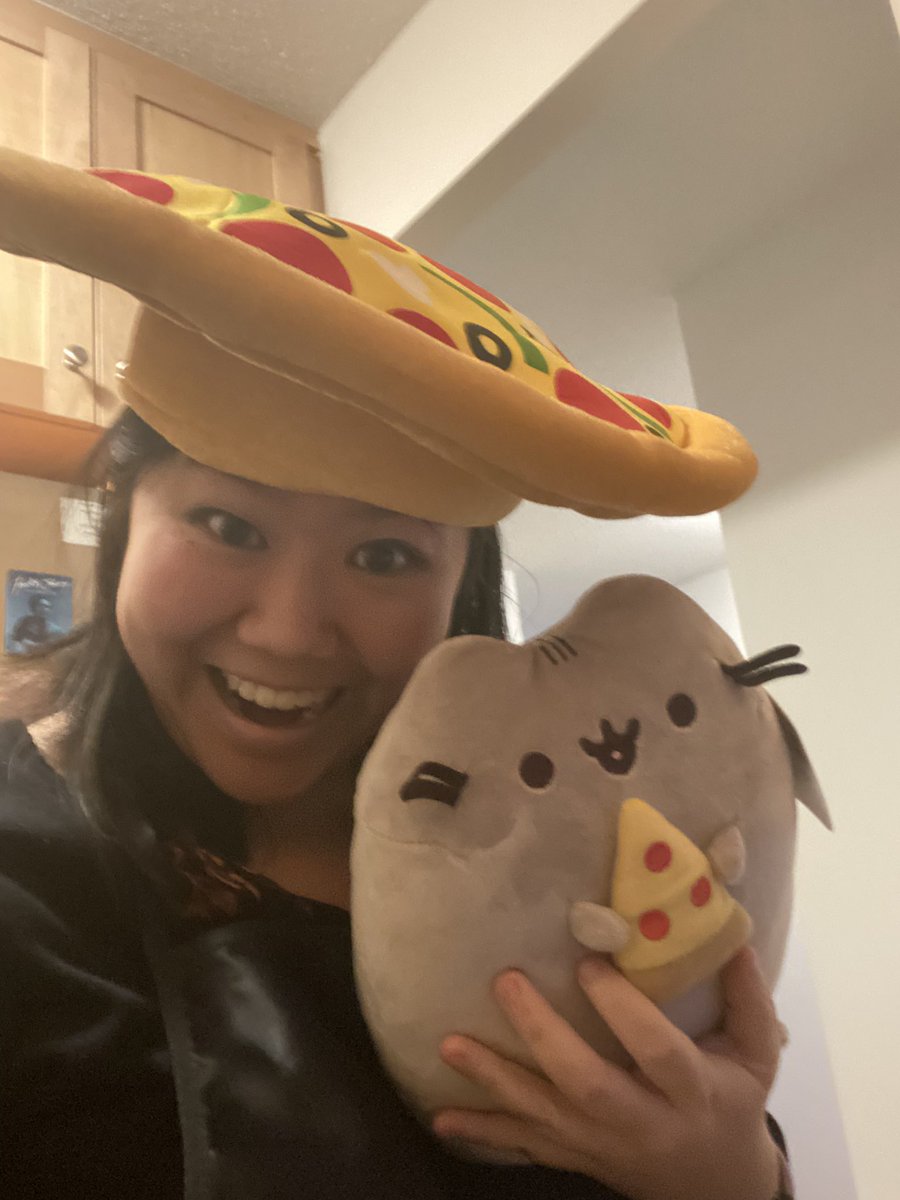 pizzamonster555's tweet photo. It’s National Pizza Day! Help me settle the debate: does pineapple belong on pizza? https://t.co/P4Ev0ODFP6 https://t.co/hAmekduZxG