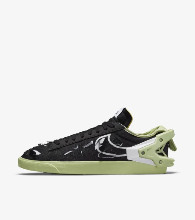 RetailorResell tweet picture