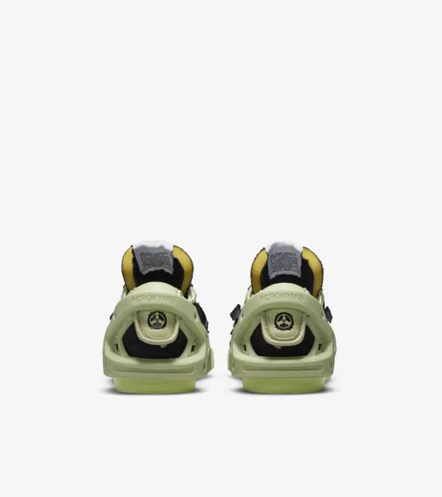 RetailorResell tweet picture