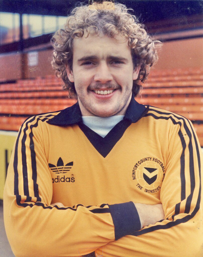 FootballThen's tweet photo. That kit 🙌🏼
The one & only Karl Elsey, Newport County (1980-83) #NCAFC #TheExiles #TheIronsides #ThePort https://t.co/SSaSwccpQj