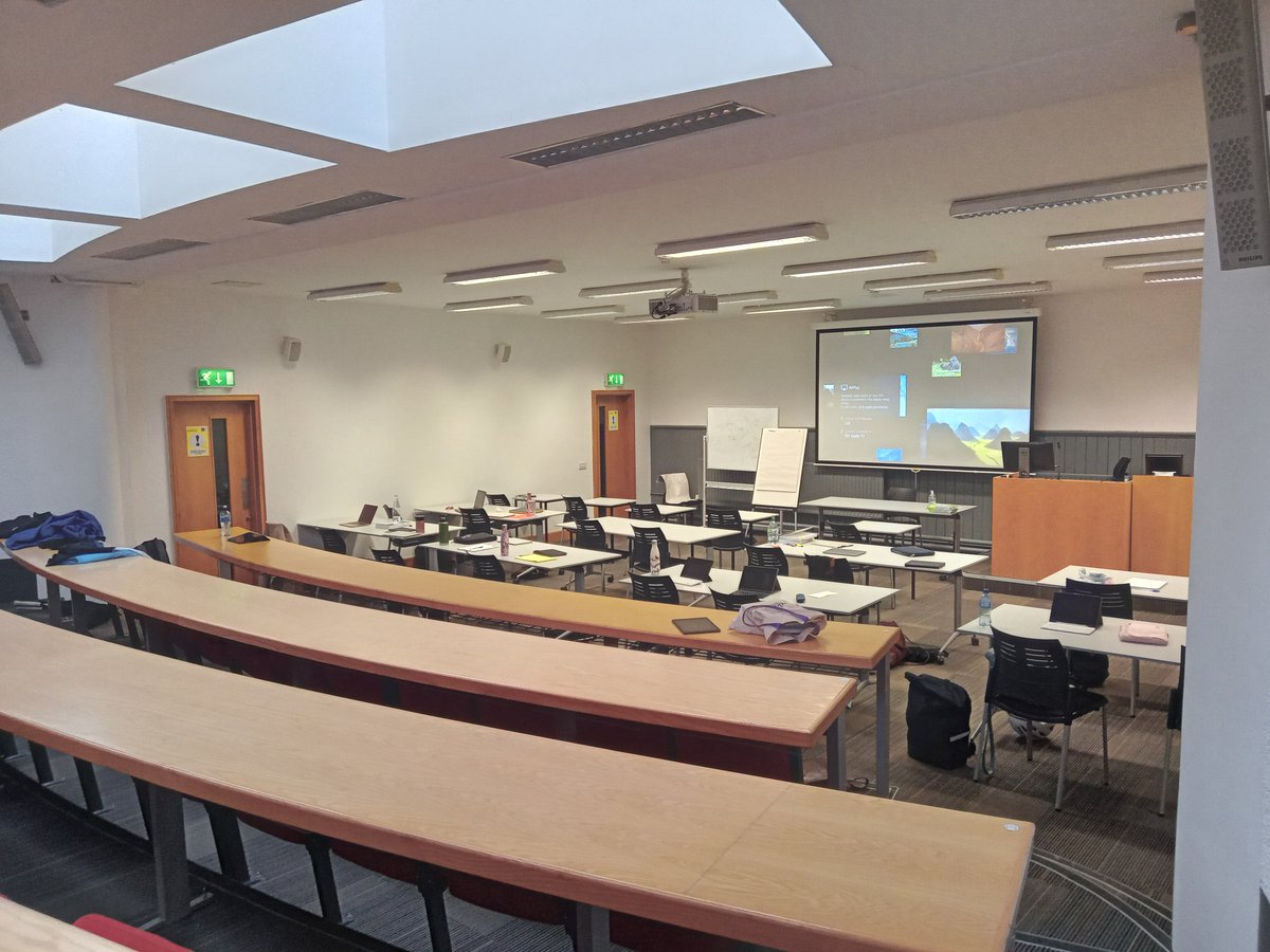 Such a very high standard displayed tonight by the 5 trainee solicitors at the Moot Court Semi Final Competition <a href="/LawSocEdu/">Law Society Education</a> Great to be back on campus adjudicating &amp; tutoring ⚖️🌝