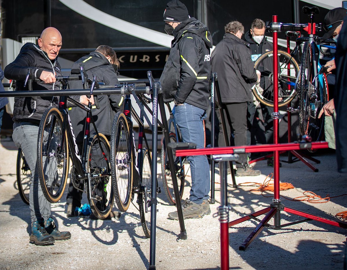 feedbacksports's tweet photo. Feedback everywhere!! 👀 

📷 : @Sportshutter1 #feedbacksports #anybikeeveryrider #simplifyyourcycling https://t.co/saFxjLEGvM