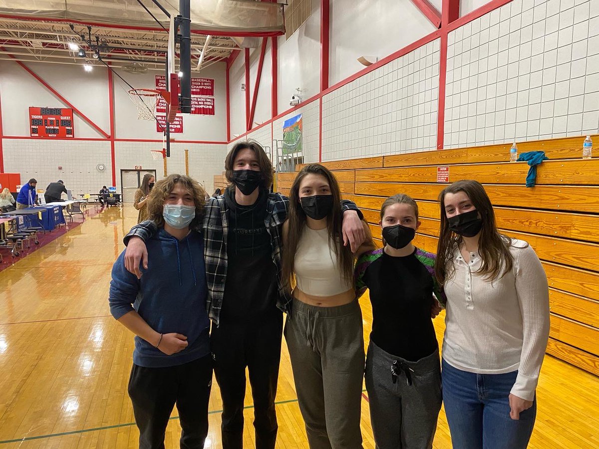 Over 65 schools here tonight at THS college fair. Stop by now until 8PM! Special thanks to our student volunteers, school counselors &amp; student services admin assistant Mrs Hartigan. #tpsprepares