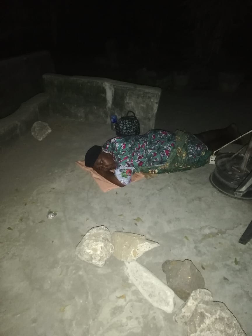 Lanko_C's tweet photo. Her name is Florence Owanogo, 65 years old anyone that is willing to help should come to festac 5th avenue by 51 road junction where she now sleep and her house address that was sold is house 23 M close 5th avenue. @jidesanwoolu @AishaYesufu @SaharaReporters @mrmacaroni https://t.co/vksSXNxmdM
