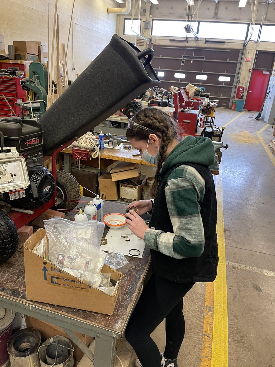 SSBindemann's tweet photo. Remember that February is CTE month. Students in Mr Dewey’s conservation class keep busy with a variety of projects. Always fun to visit this classroom! #engaged #nctec @ONBOCES https://t.co/HeEoE13w2A