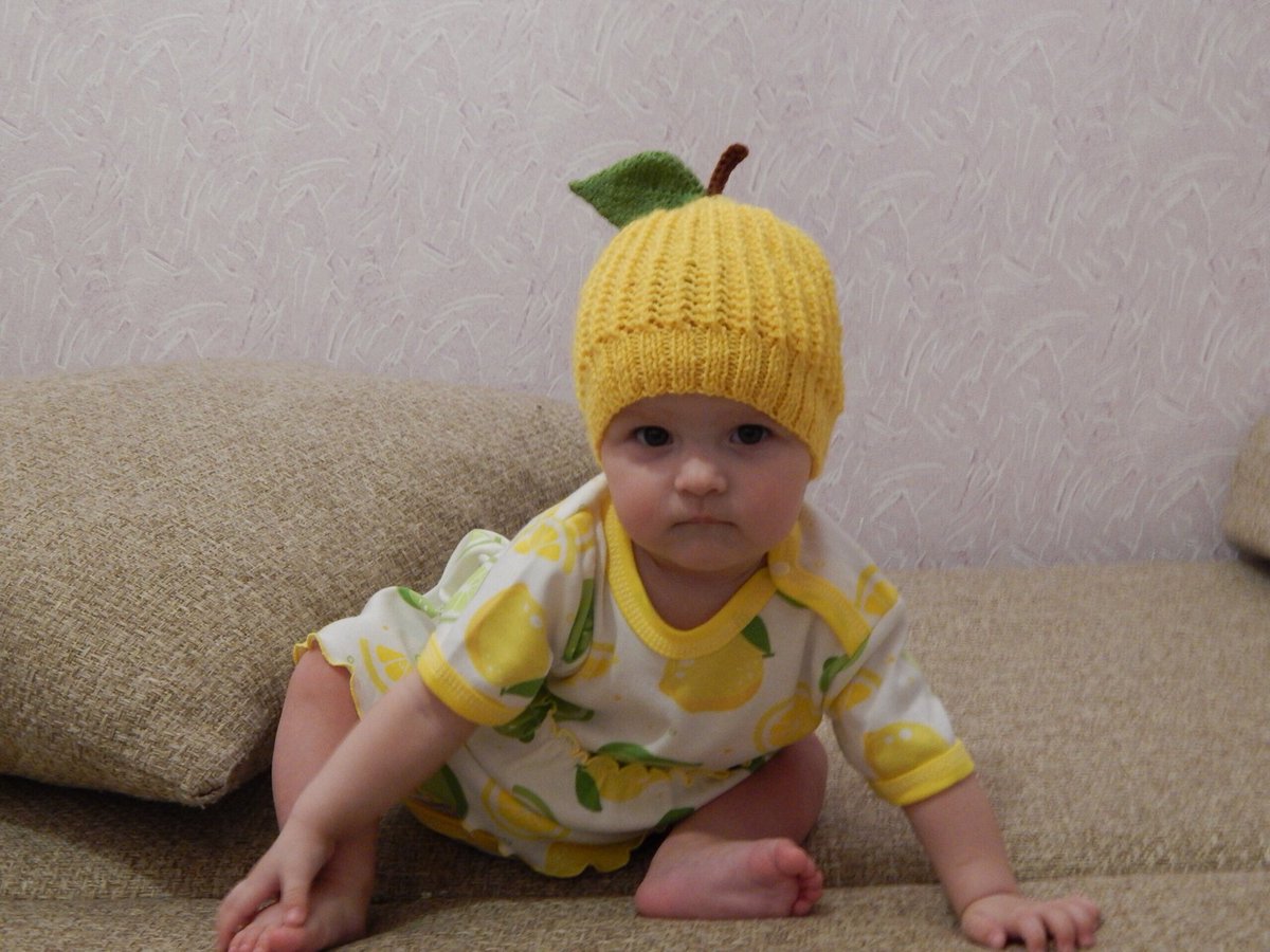 Val72's tweet image. Thanks for the kind words! ★★★★★ "I absolutely love this little Lemon beanie. It’s very well made, soft material and so cute. It will be a baby gift for my first grandchild…who’s last name is Lemon. :-)" gailhyatt etsy.me/3oDM7tp