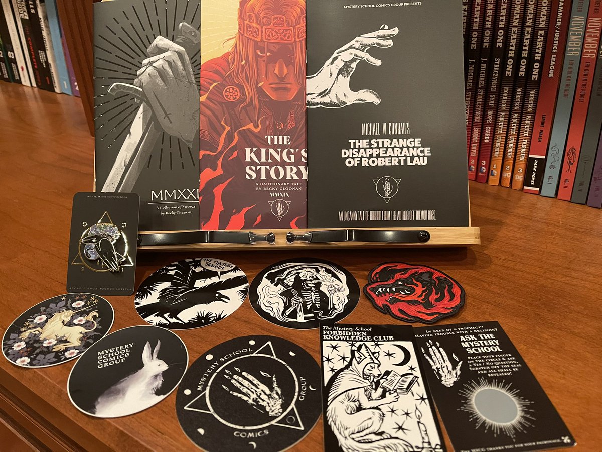 HassanT16's tweet photo. Received some great mini comics, sketchbook, pin, patch and other cool items from @ComicsMystery @beckycloonan @michaelwconrad today! https://t.co/84KtBpQr6O
