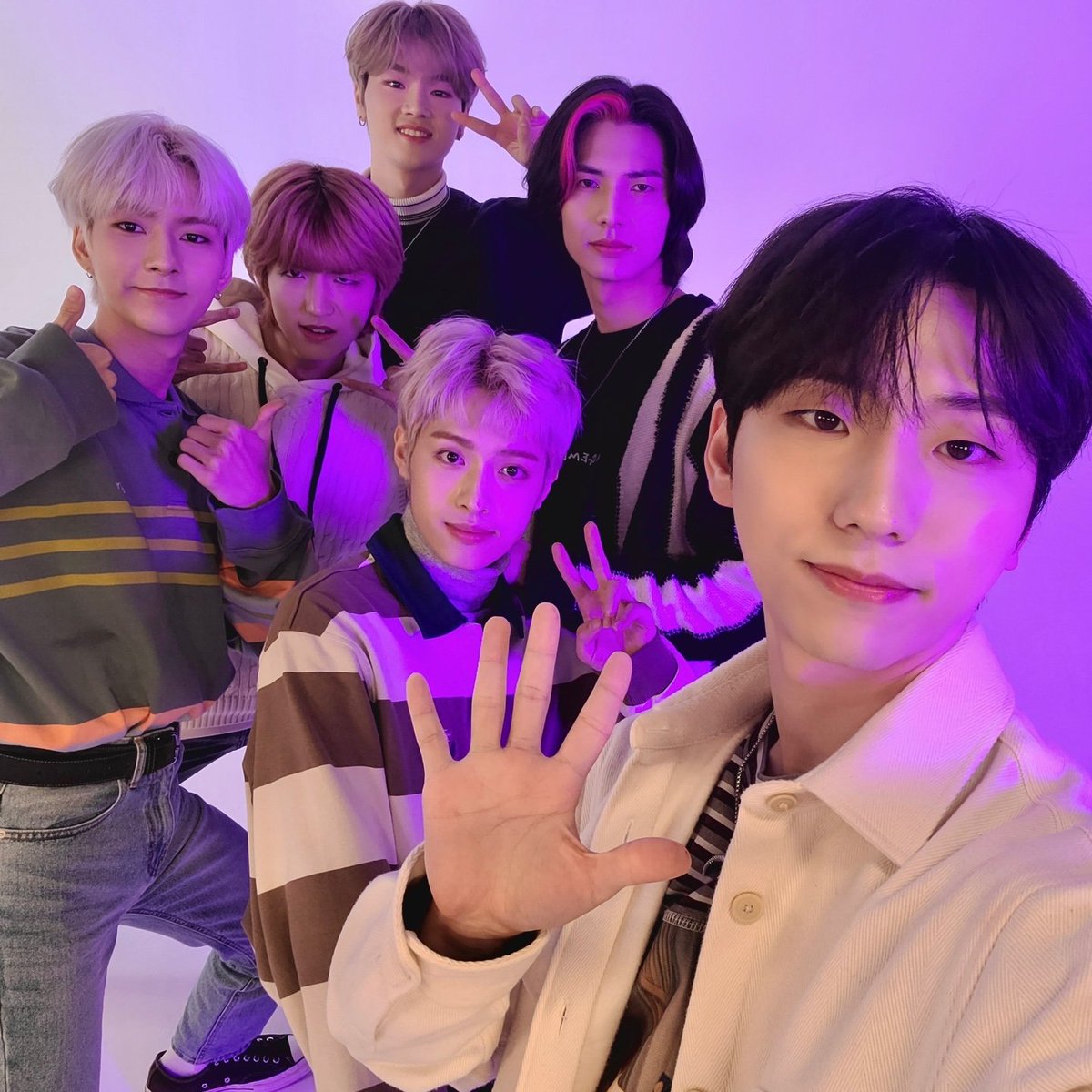 This is an acc dedicated to our Xdinary Heroes!! It's filled with tweets, updates, edits &amp; more! pls support by retweeting, following, liking, anything! ^-^ 

Let's make our boys get more attention they deserve!! 💙
#XdinaryHeroes #엑스디너리히어로즈 #WE_ARE_ALL_HEROES