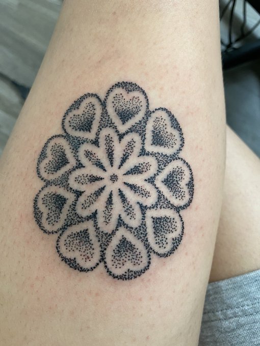 Baby&rsquo;s first tattoo :) (on herself) https://t.co/vkkxr3aqWV