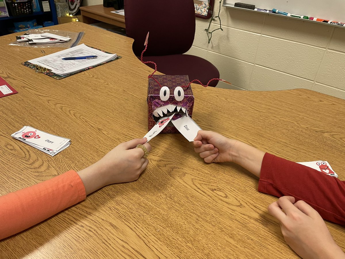 ms_gabel's tweet photo. Feeding the Valentine’s Monster and writing valentines this week. #glenoaksschool #pantherprofessors https://t.co/eg7sa8cTdS