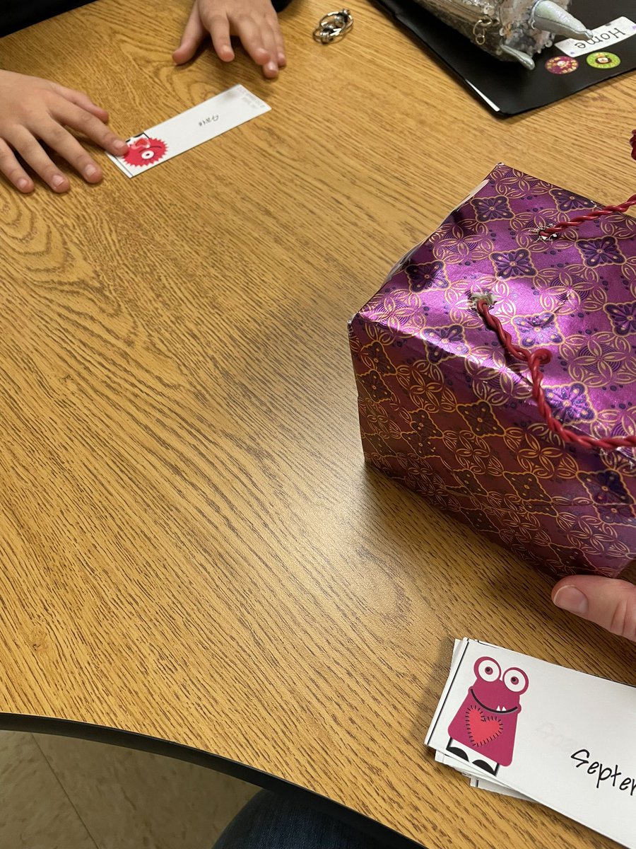 ms_gabel's tweet photo. Feeding the Valentine’s Monster and writing valentines this week. #glenoaksschool #pantherprofessors https://t.co/eg7sa8cTdS