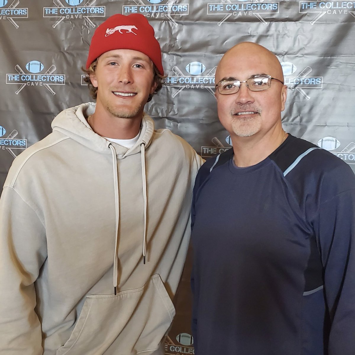 Happy to see Zach Plesac, Crown Point graduate and Cleveland Guardians pitcher, out in the community. Hopefully we’ll see you at some Corn Dogs games this summer! https://t.co/wY8qnaRvZo