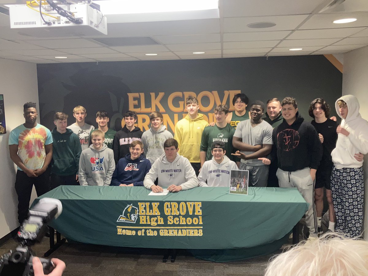 ElkGroveFB's tweet photo. Congrats to both Brady Tosterud and Colin Kalinowicz on signing to play next year! #OneOfUs https://t.co/VLOSw64Zrn