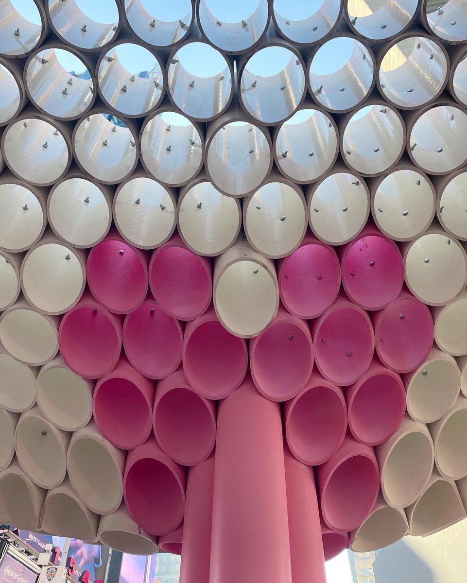 💗 Congrats to Jieun Yang and Habitat Workshop, the winners of the 14th Annual Love and Design Competition in Times Square! 💗 Unveiled today, ‘Bloom’, presented by <a href="/MADmuseum/">Museum of Arts and Design</a> will be on view in Duffy Square until March 9, 2022.