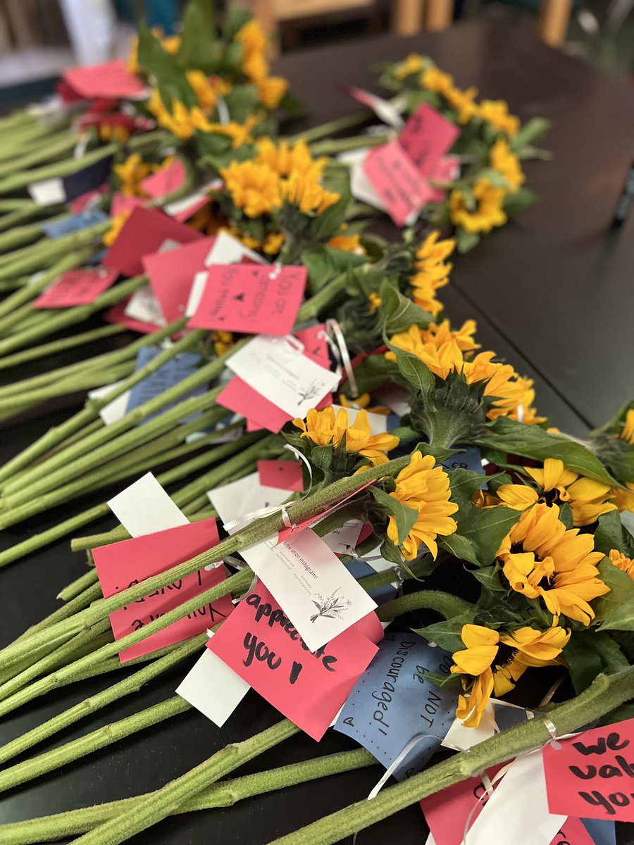 Flowers for Staff!!! Our Wellness Peers and Mind Matters hard at work!! <a href="/phs_tritons/">Pacifica HS</a> <a href="/pacificatritons/">Pacifica Tritons</a> <a href="/OUHSDfreshfood/">OUHSD Farm to School</a> <a href="/OxnardUnion/">OxnardUnion</a>