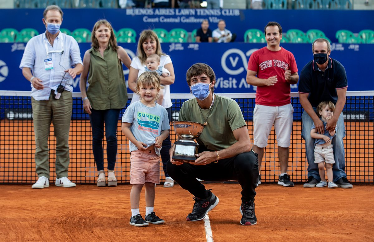 iebmasargopen's tweet photo. El premio Carlos Gattiker del #ArgOpen2022 🏆 fue para Tomás Etcheverry por su incansable esfuerzo y entrega dentro de la cancha.

Charlie Gattiker siempre en los corazones de quienes hacemos el Argentina Open ♥ https://t.co/4elb0HuXXp