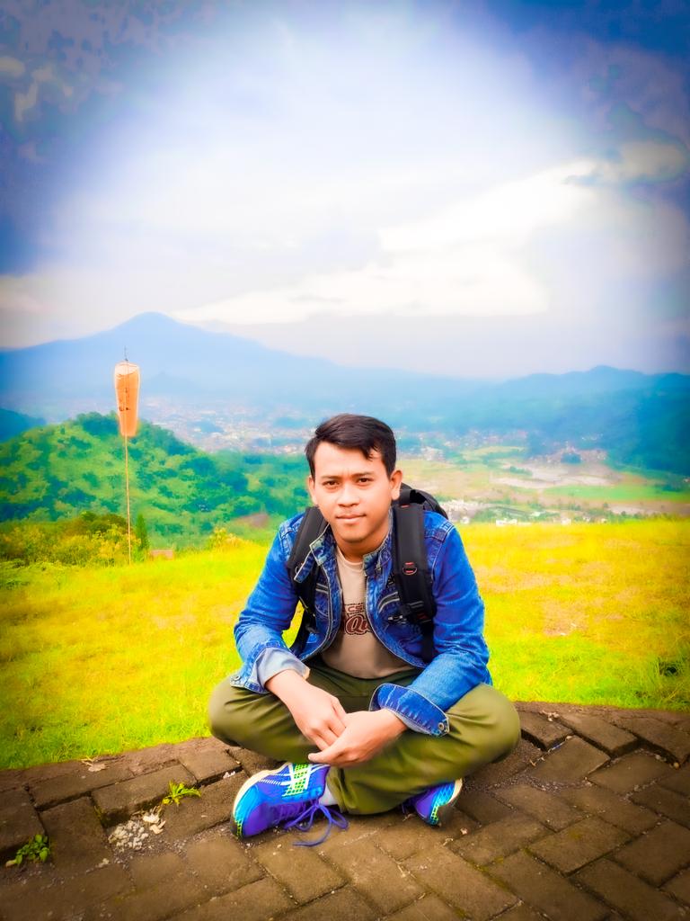 Halan halna bos,,, 
#kampungtogasumedang
#twitter