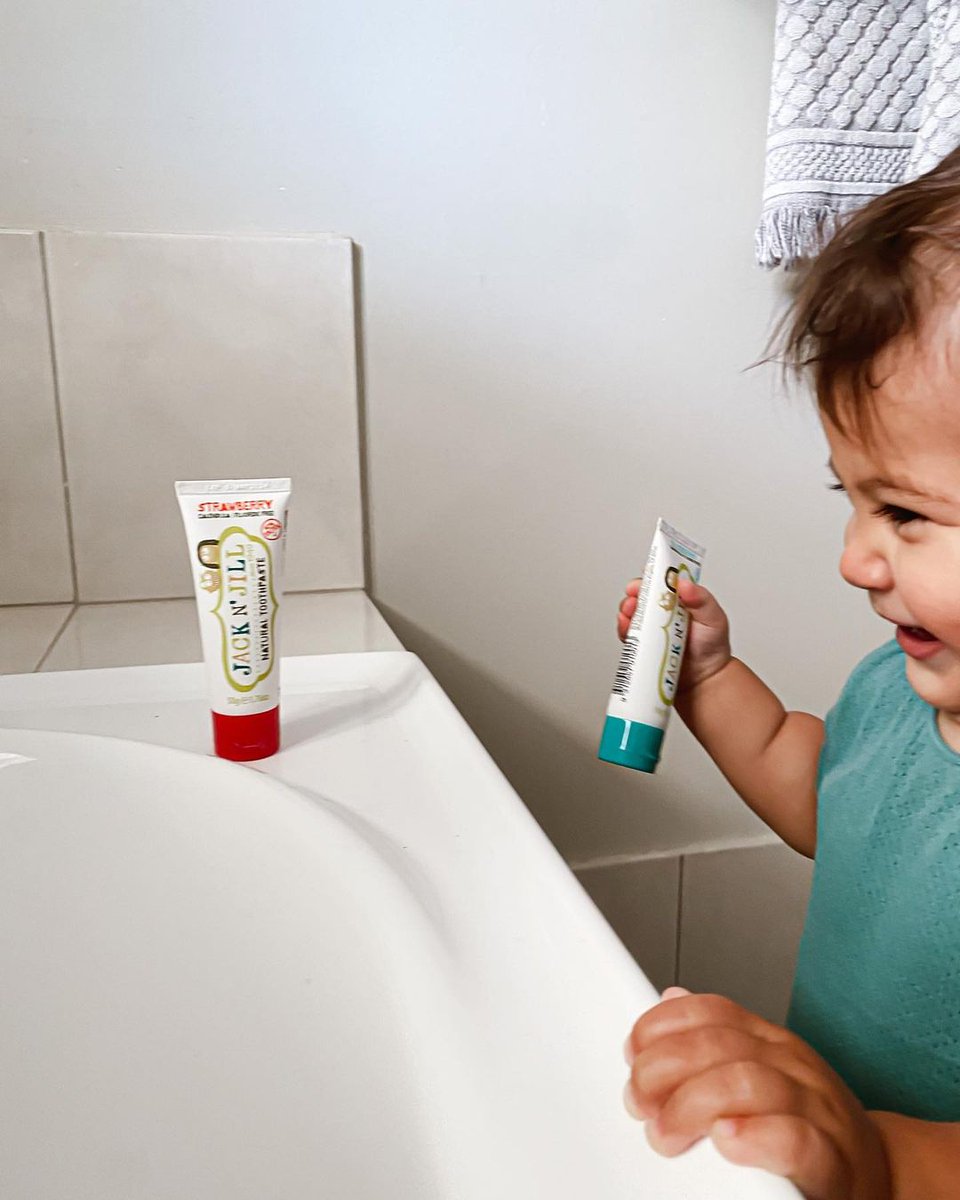 jacknjill's tweet photo. How cute is his big grin!! #Repost " Excited to try his new baby-friendly toothpaste. โญ๏ธโญ๏ธโญ๏ธโญ๏ธโญ๏ธ
We highly recommend "
via @botika.co
#flossyourteeth #kidsdentalfloss #flossing #motherhoodlens #momcommunity #motherhoodrising #momentsinmotherhood #lifeasmama #igmotherhood https://t.co/dA87ZukSJa