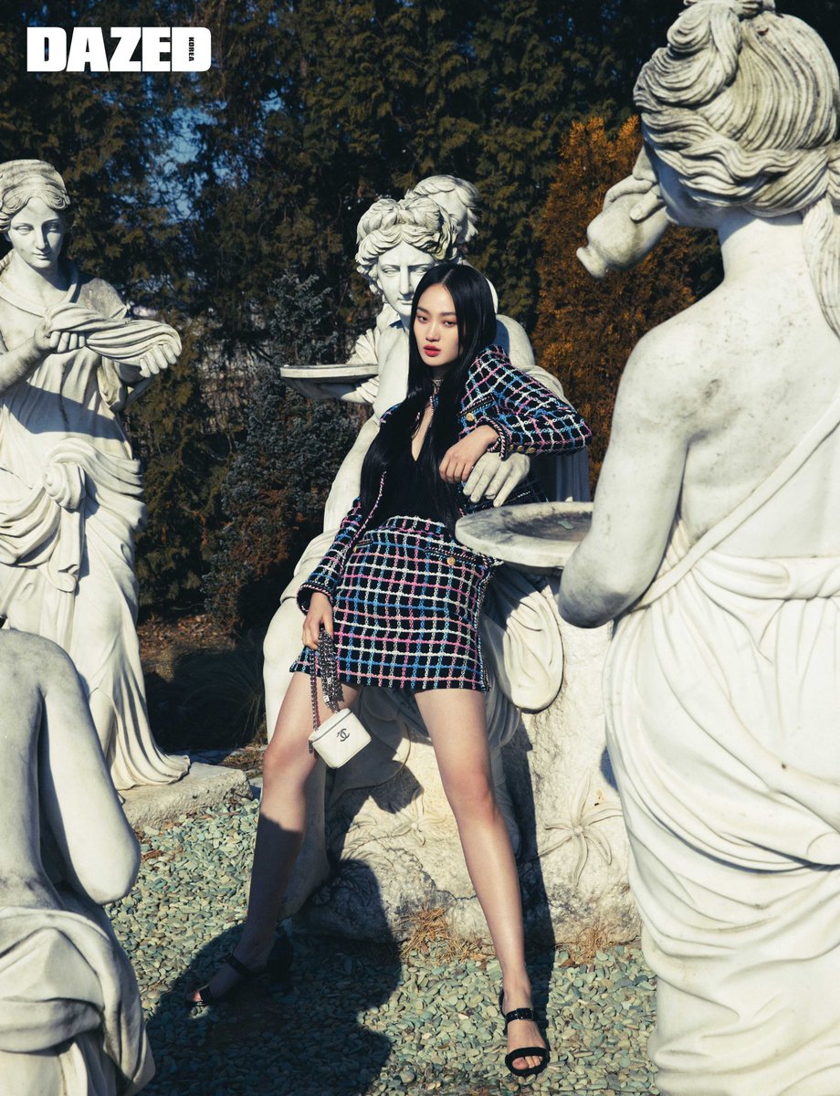 DazedKorea's tweet photo. PARALLEL UNIVERSE #ํ์ฐฌ
ย
ํ๋ฆฌ์์ ์์ธ๊น์ง ์ค๋ฌ์ ํฅ์ ํ ๋ป ๋จธ๊ธ์ ์ ํ์ง, ๊ทธ ๊ถค๋๋ฅผ ์ข๋๋ค๋ ๊ฑด.
ย
#DazedKorea #๋ฐ์ด์ฆ๋ #์ ํ์ง #ShinHyunji #CHANEL #์ค๋ฌ #CHANELSpringSummer #CHANELSS22 #2022SS
ย
๋ ๋ง์ ํ๋ณด์ ๊ธฐ์ฌ๋ <๋ฐ์ด์ฆ๋> 2์ํธ์์ ๋ง๋๋ณผ ์ ์์ต๋๋ค. https://t.co/MMhfinmDco