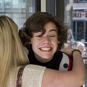 louispeacks's tweet image. Extraño a harry fetus:(

 I vote #Harries for #BestFanArmy #iHeartAwards︎
Treinta