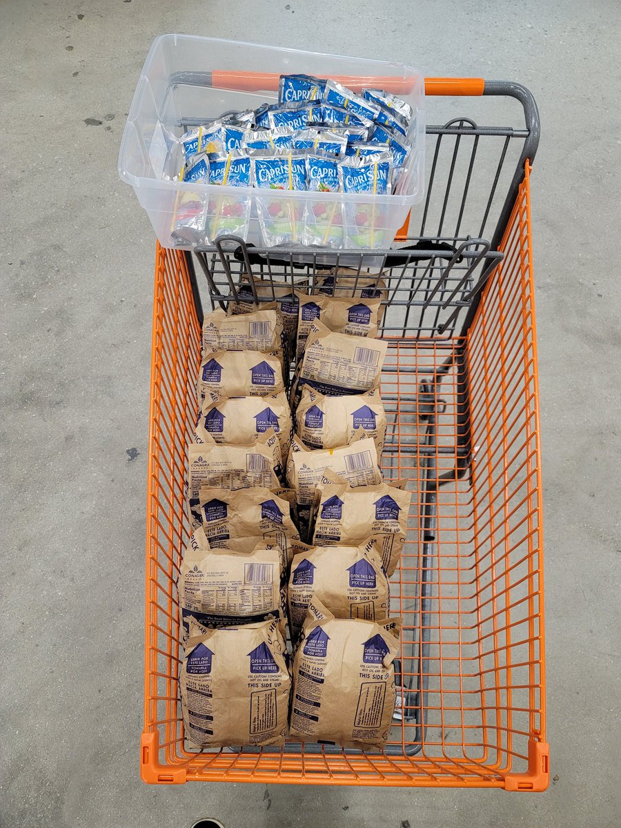 Little thank you to our freight team for all the hard work and support every night...#takingcareofourassociates. <a href="/GIORIVERA27/">GIOVANNI  RIVERA</a> @Padron_Dani206 @