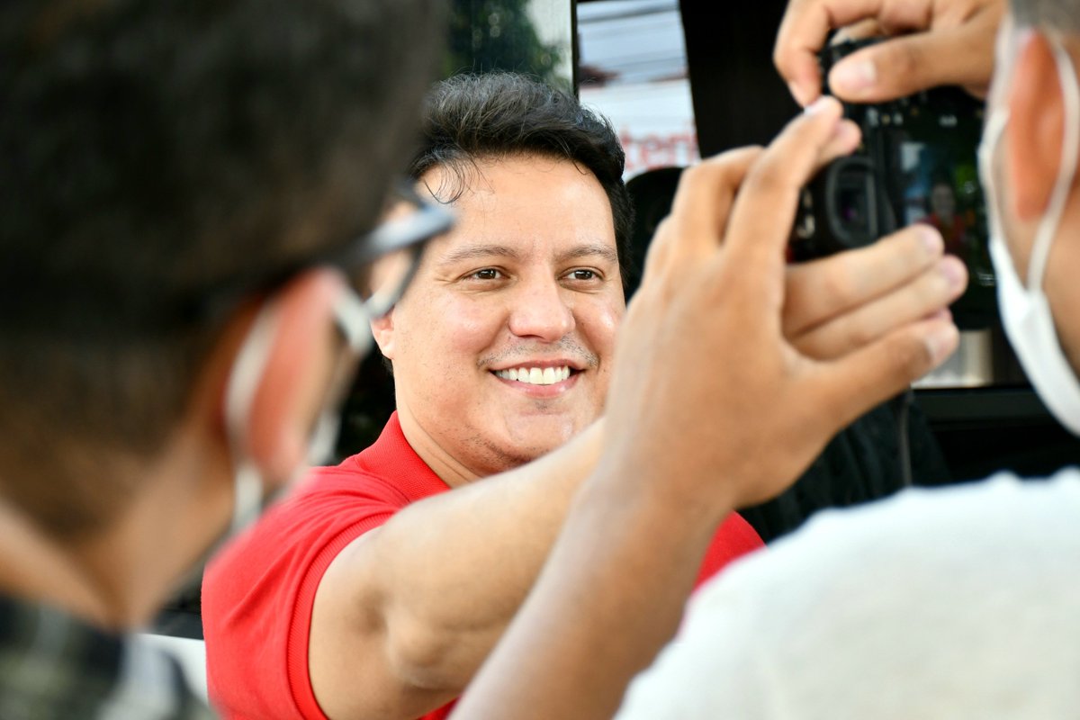 LauroVasconcel4's tweet photo. Auto retrato. https://t.co/JtznTsKgoL