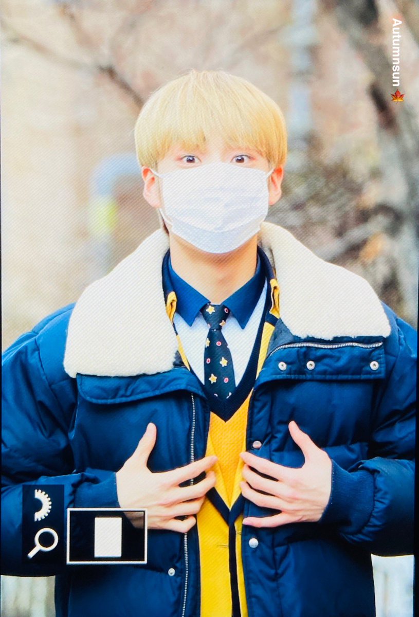 AutumnSun_1026's tweet photo. 220210 서공예 졸업식
우리 은상이 졸업 축하해🥳 
너무 오랜만이다❤️
#이은상 #LEEEUNSANG https://t.co/lGHR5OxPkj