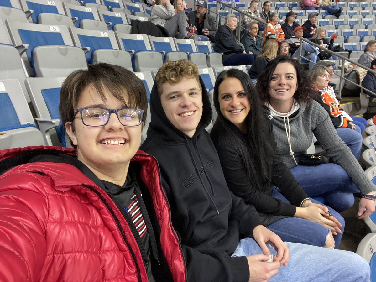 jande8586's tweet photo. #letsgoKomets @FWKomets https://t.co/guSN2RbdXB