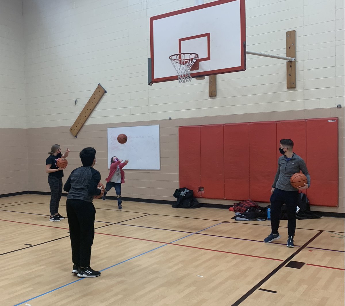 Nicole Yoon tweet media