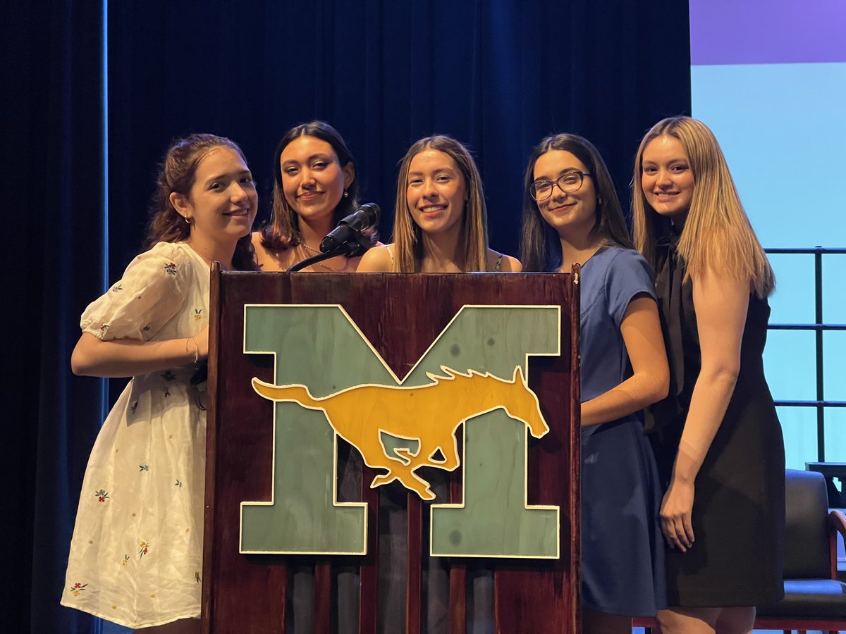 Senior National Honor Society Officers. They did a great job leading today’s induction ceremony! <a href="/Pride_Mustangs/">Pedro Alvarez, Jr.</a> <a href="/stangsco22/">Memorial Class of 2022</a> <a href="/laurenn926/">Lauren Isabella</a> <a href="/ArletteBarajas3/">arlette</a>