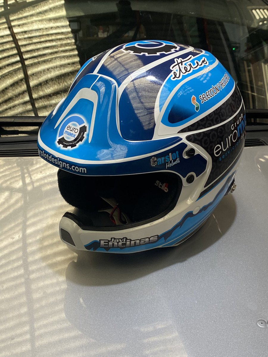 Así luce el casco que llevaremos este año en el campeonato de españa de rallys ,que os parece ?