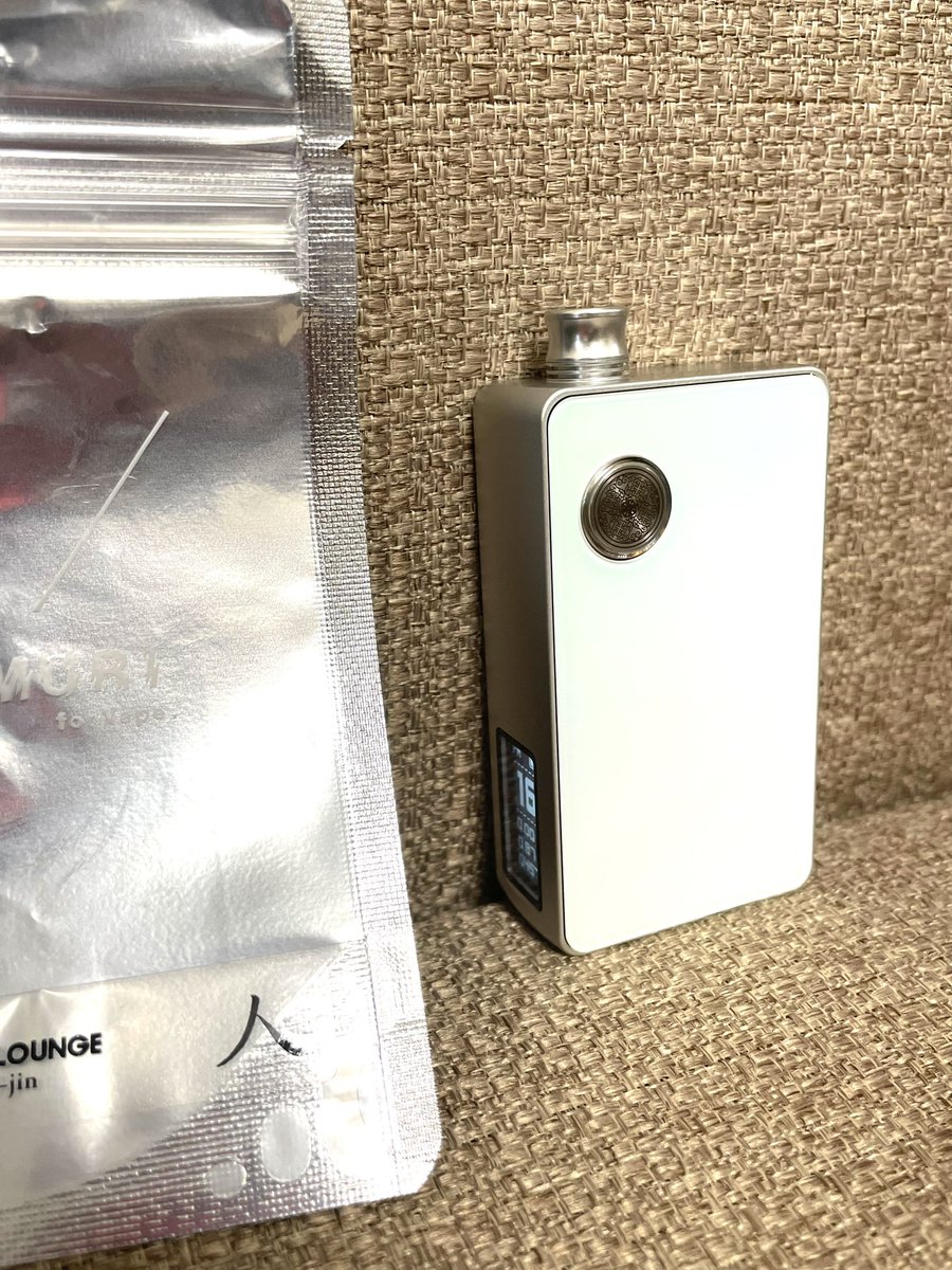 jimanaonini's tweet photo. dot AIOのドリップチップとタンクの間のリキッド溜まりを解消してくれるKEMURI with 遊人 dotAIO用 C.O.C ドリップチップ【土台】これで解消✨以前dot mod AIO使っていてリキッド漏れに悩まされましたがこれでストレスフリーになりました🥰
@Vape_u_jin
#vape
#vape好きな人と繋がりたい 
#kemui https://t.co/xrdLTn1am3