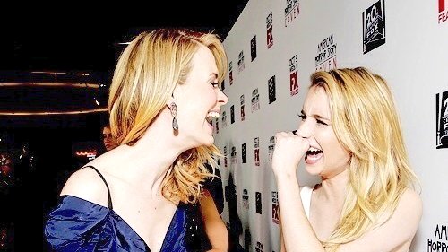 HAPPY BIRTHDAY EMMA ROBERTS!! 