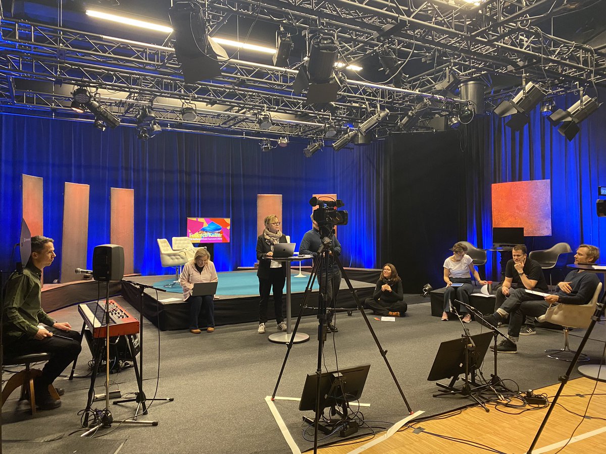 FolkochKultur's tweet photo. Vi hälsar välkomna till @FolkochKultur dag2. Vi startar kl 9 m/ 6 parallella program; om #kultur som framgångsfaktor i stadsutveckling @malmostad, dialog över generationsgränserna @Hanaholmen, konstnärers villkor @Kulturrdet, mångfald över funktionsgränser @ScenkonstSorml #bredd https://t.co/l20LzIB2Mn